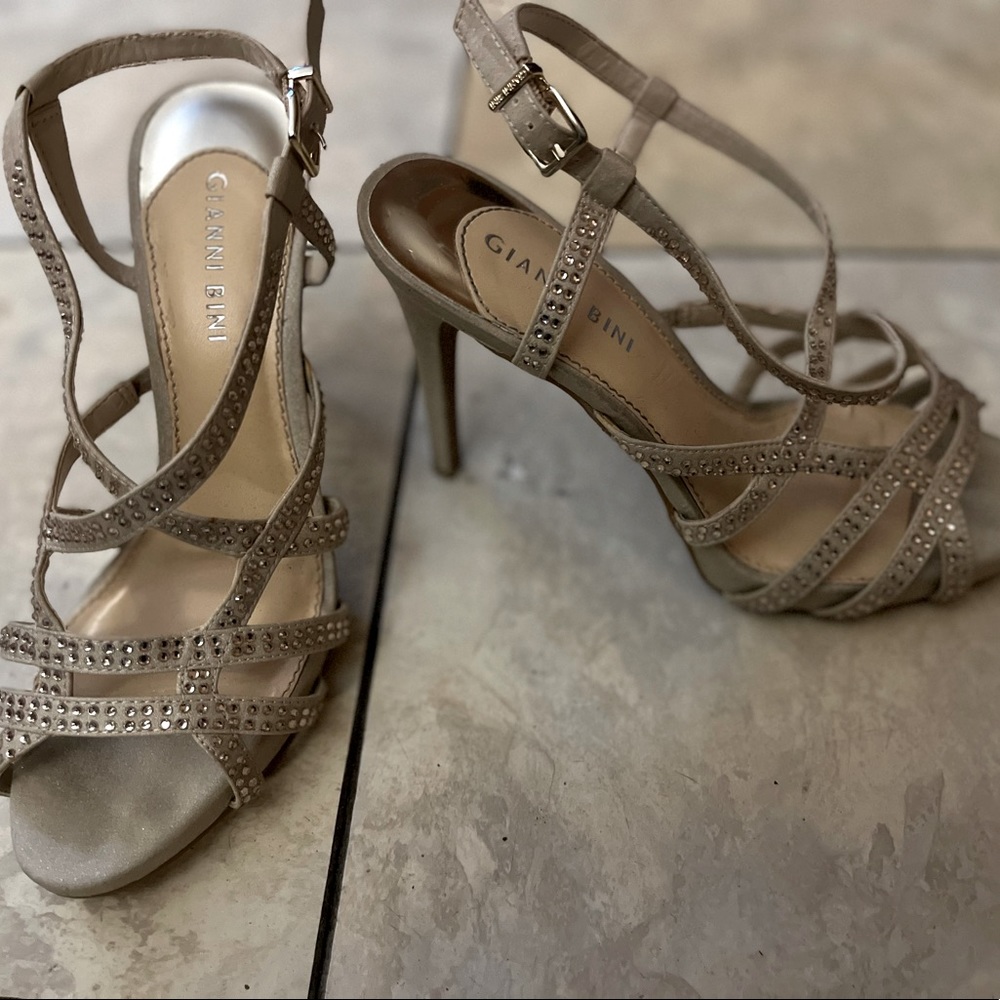 Gianni Bini heels size 7.5
